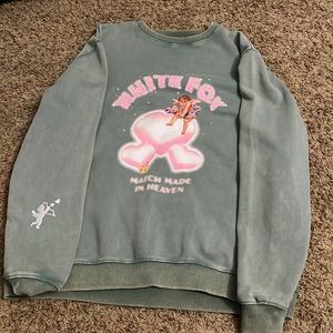 White fox crewneck
